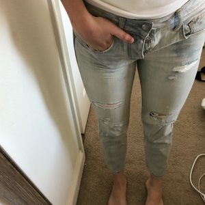 American Eagle distressed jeans!